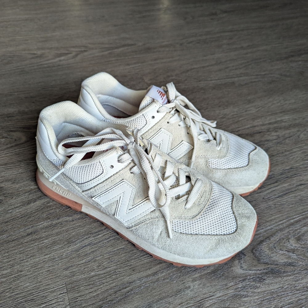 New Balance 574 - Picture 2 of 9